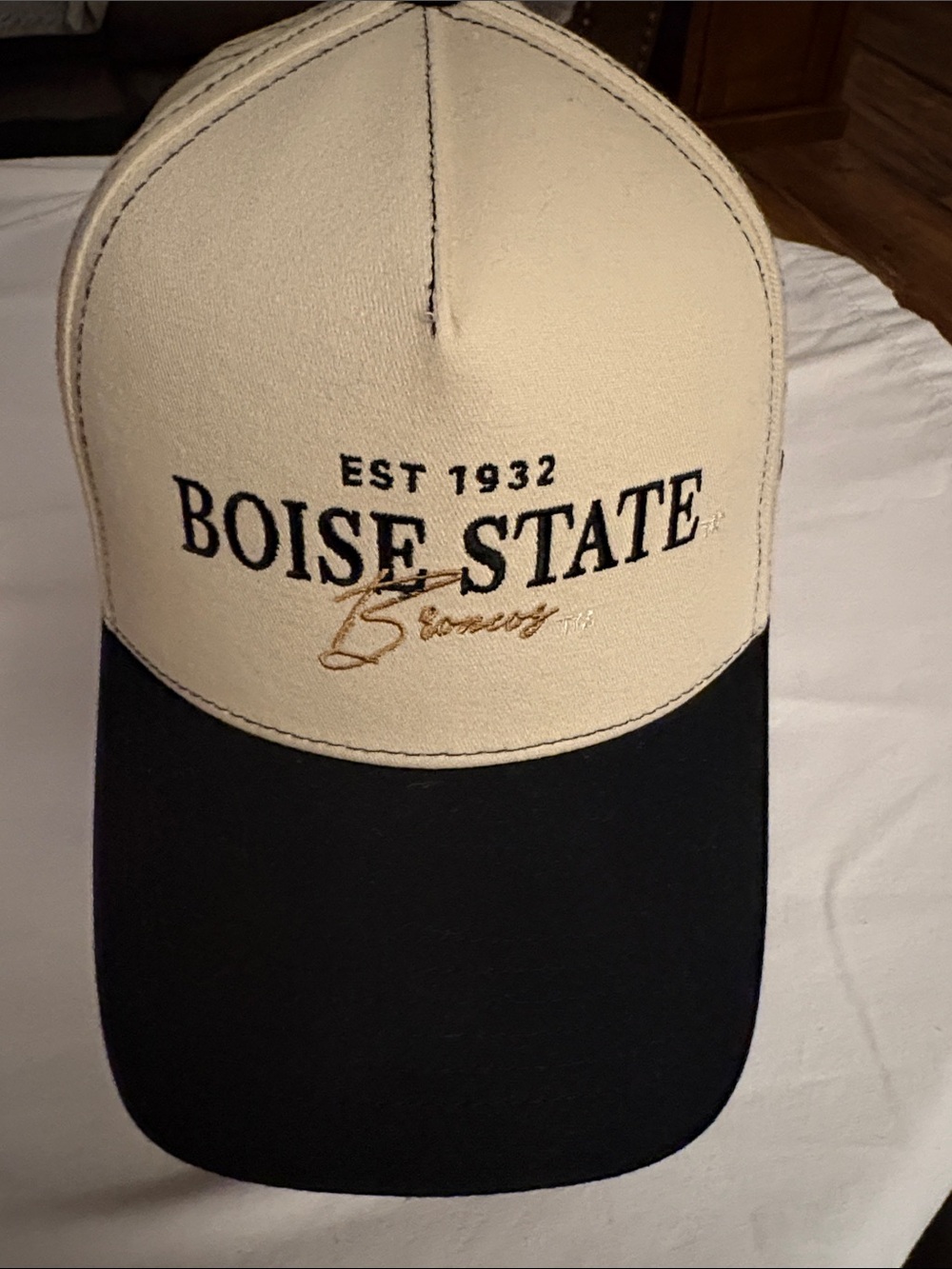 Two-Tone Boise State Broncos Baseball Cap - Cream and Black